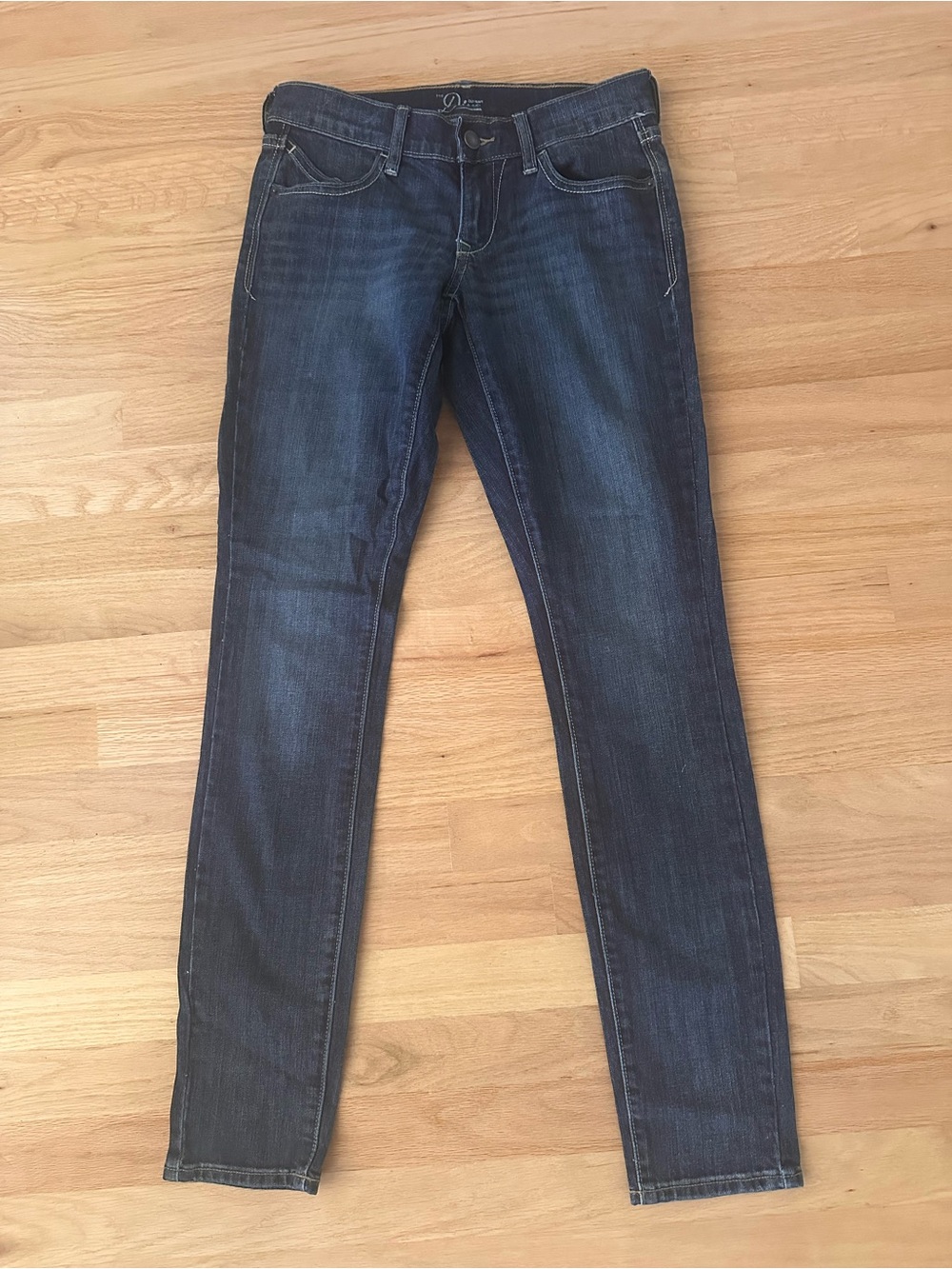 Old Navy the diva Dark Wash Women’s Skinny Jeans Sz 0